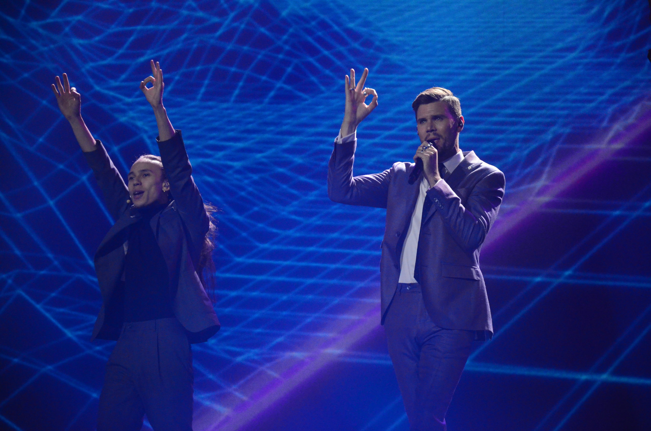 Robin Bengtsson på scen.