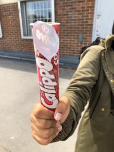En bild på en Calippo cola-glass. 
