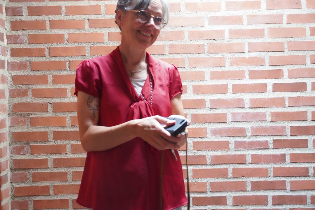 Diakonen Malin tycker det är roligt att få besök.